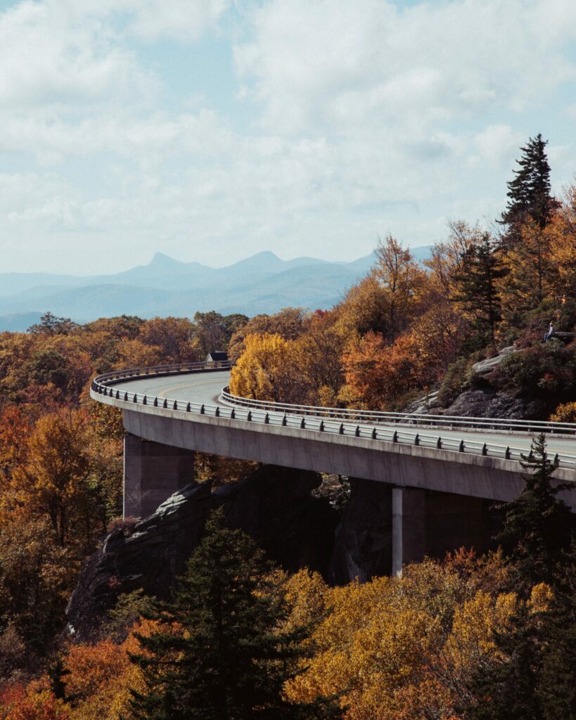 Scenic view of the Blue Ridge Parkway in autumn